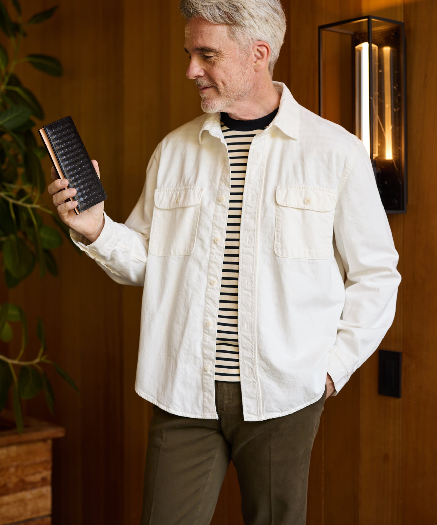 マットーネ オリヴェートウォレット styling image 1