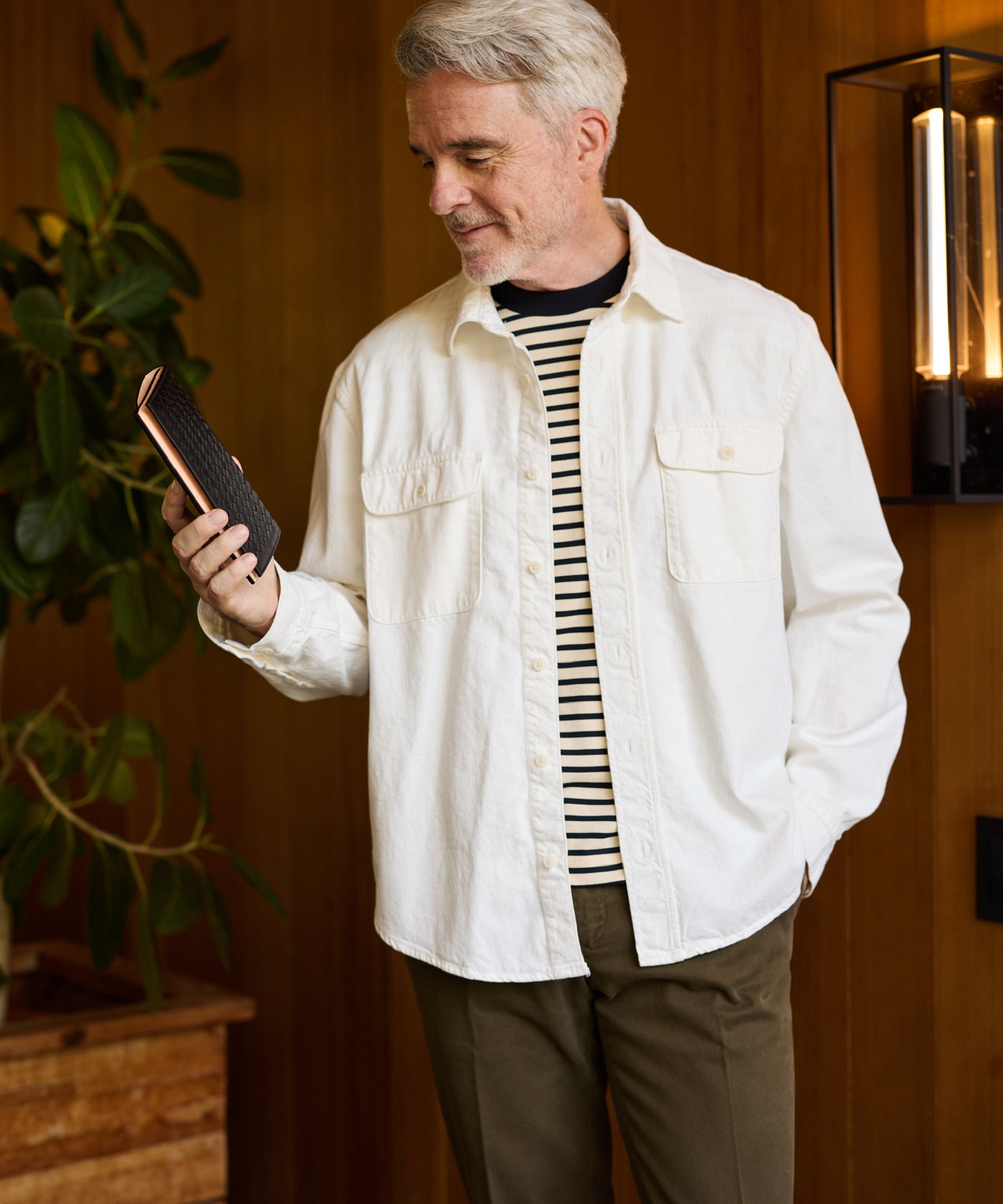 マットーネ オリヴェートウォレット styling image 7